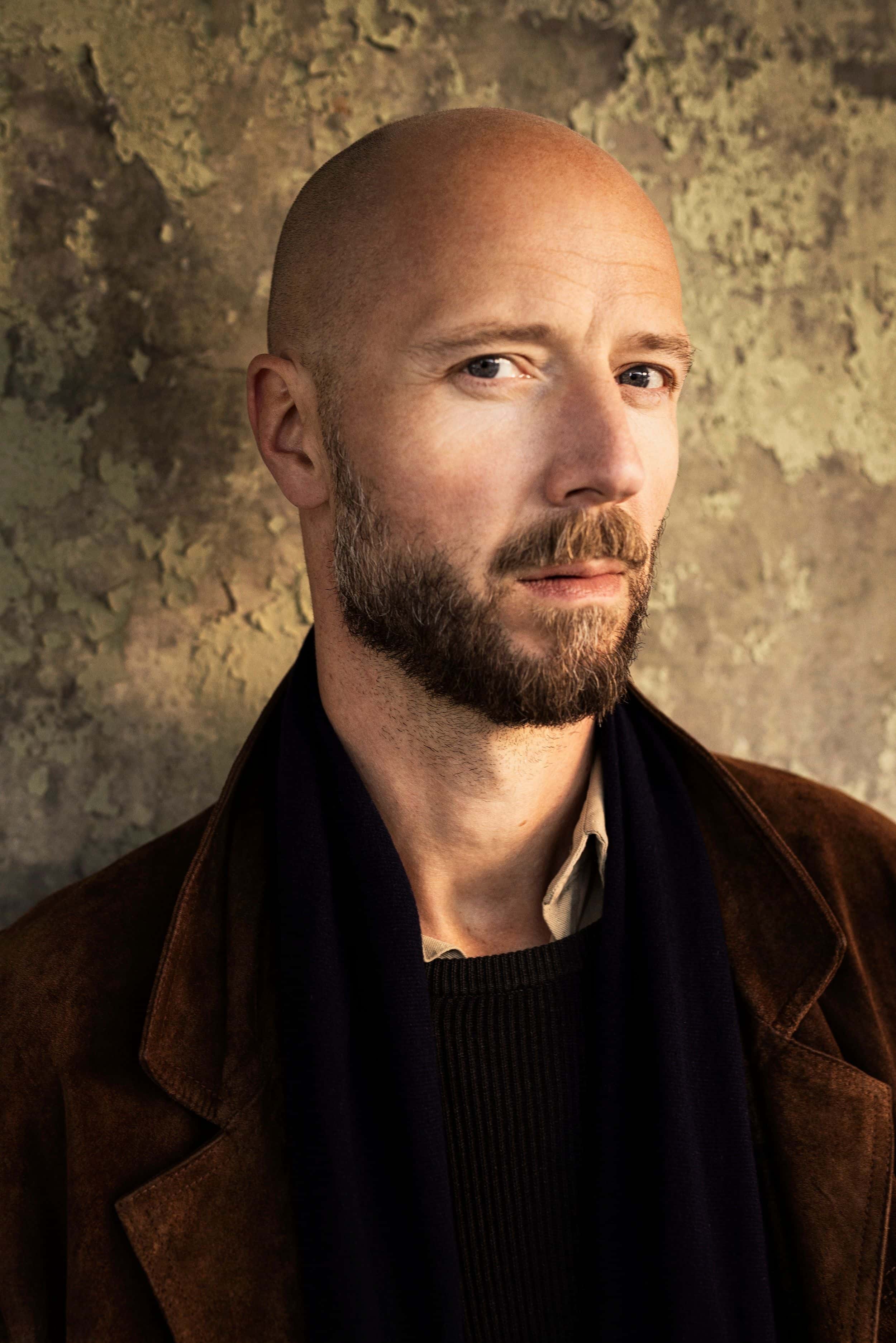 Portrettfoto av artisten Sivert Høyem