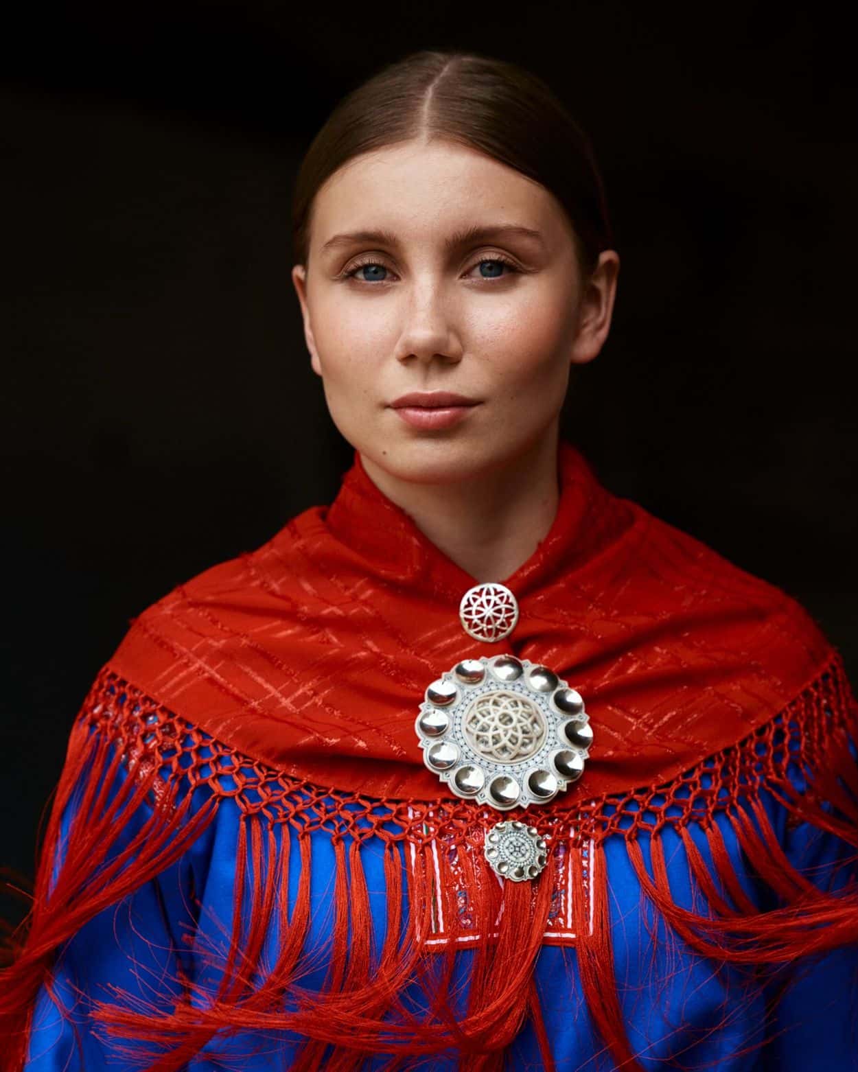 Artisten og aktivisten Ella Marie, som i tillegg til å spille på Øya, skal snakke på den intime Biblioteket-scenen